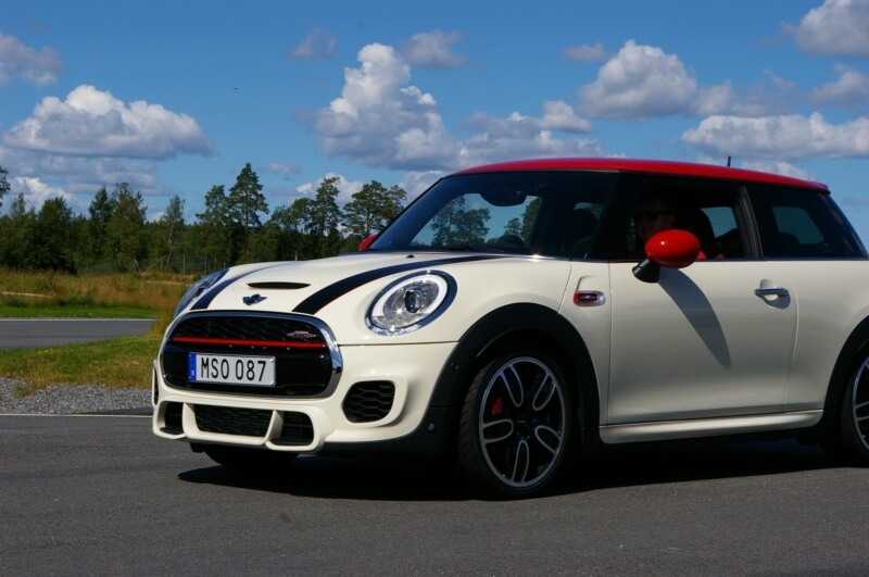 renting mini