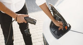 como conducir un coche hibrido