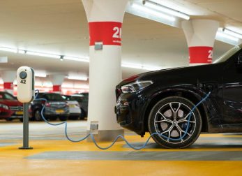 cómo cargar un coche eléctrico